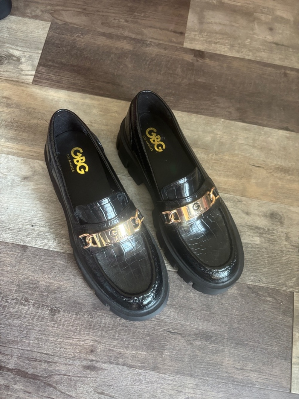 GBG Los Angeles Collie Chunky Patent Leather Platform Croc Loafer Lug Sole